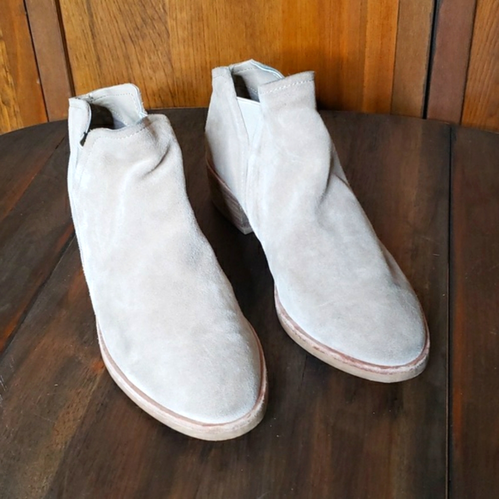 Dolce Vita Suede Ankle Booties Sz 8